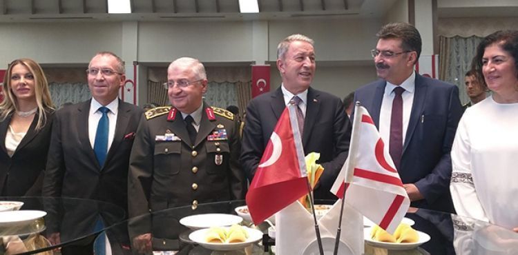 Bakan Akar'dan Kıbrıs mesajı : 'Kimsenin şüphesi olmasın'