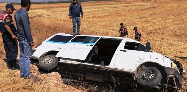 Gaziantep'te renci servisi devrildi: 8'i ocuk 10 yaral