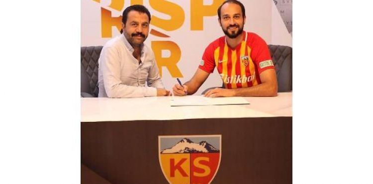 Kayserispar Şamil Çinaz ile sözleşme yeniledi