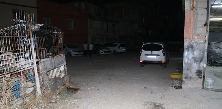 Husumetlileri ile barışmak için gittiler, silahlı saldırıya uğradılar: 1 ölü, 1 yaralı