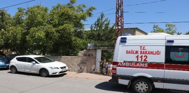 Trafik kazasında hayatını kaybeden polis memuru Kayseri'de toprağa verildi