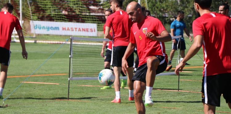 İM Kayserispor, yeni sezon hazırlıklarını hız kesmeden sürdürüyor