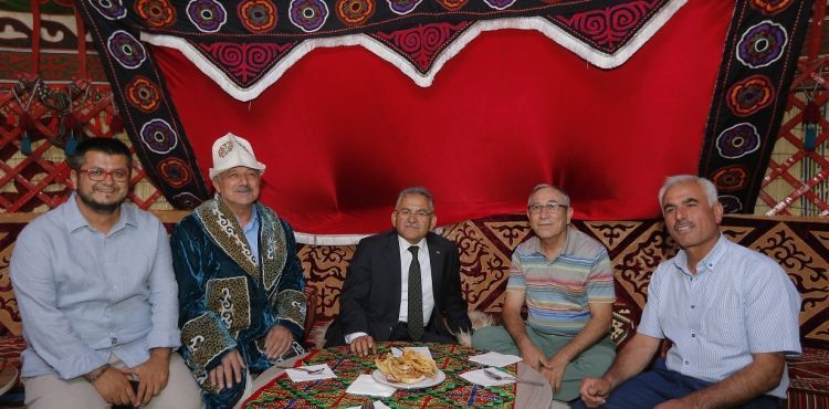 BAŞKAN BÜYÜKKILIÇ, YER ALTI MÜZESİNDE