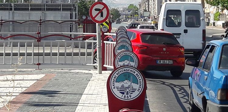 Sola Dönüş Yasak Ama Dinleyen Kim?