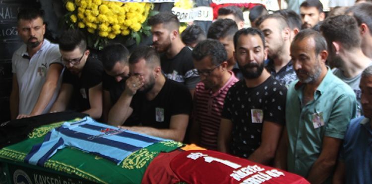 Genç futbolcu kansere yenik düştü
