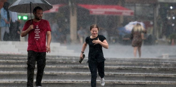 Meteoroloji'den kuvvetli yağış uyarısı! Bu illerde yaşayanlar dikkat |19 Ağustos yurtta hava raporu