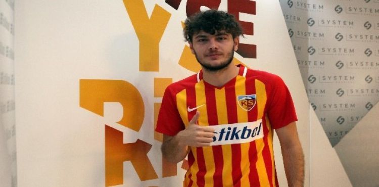 Kayserispor, Furkan Polat ile 5 yıllık sözleşme imzaladı