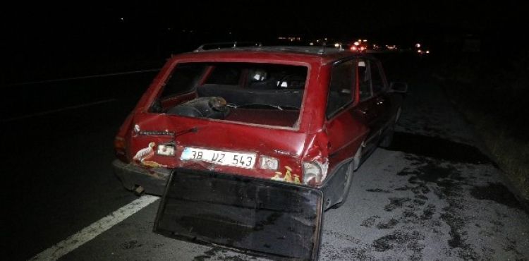 Kayseri'de iki otomobil çarpıştı: 10 yaralı