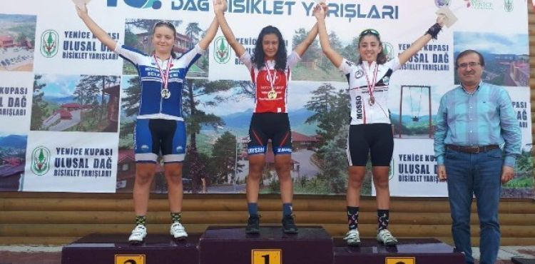 Kayserili bisikletçiler Karabük'ten 5 madalya ile döndü