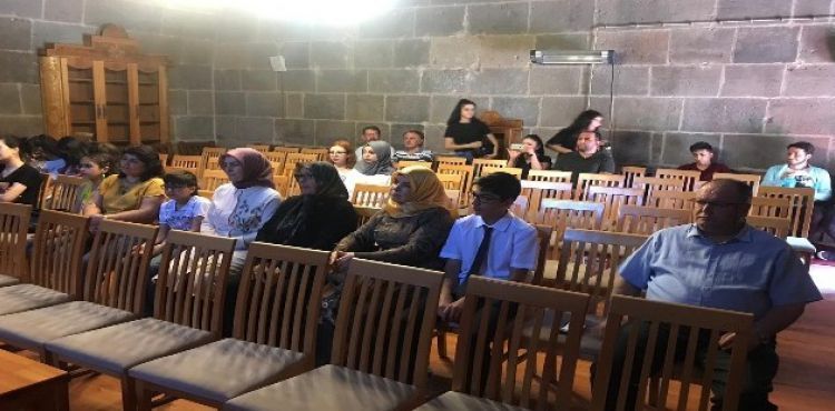 Şair Fazıl Ahmet Bahadır okurları ile buluştu