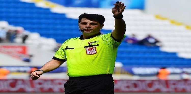 Kayserispor-Galatasaray maçını Öğretmenoğlu yönetecek