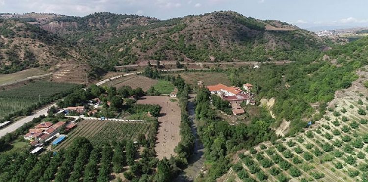 Tersine akıyor