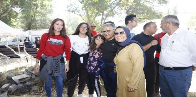 10 bin kişi ile doğa yürüyüşü