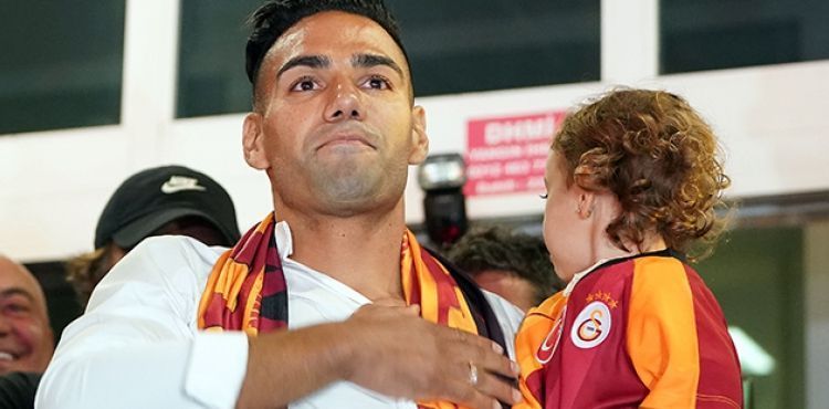 Galatasaray Falcao transferini resmen açıkladı