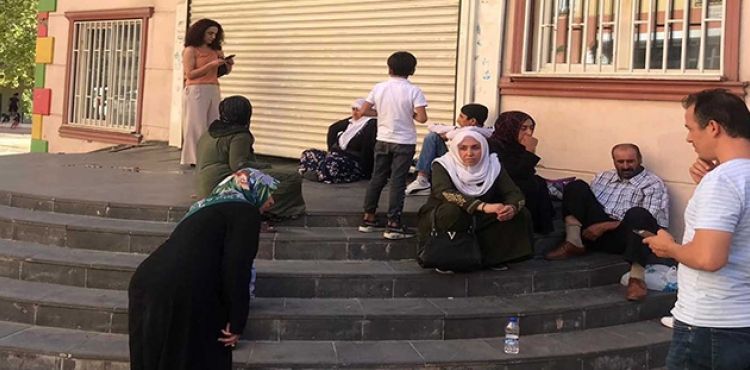 Hacire Akar ile başlayan HDP'ye tepki dalgası büyüyor