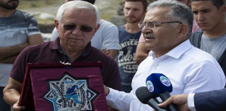 Büyükşehir'den tarihe destek