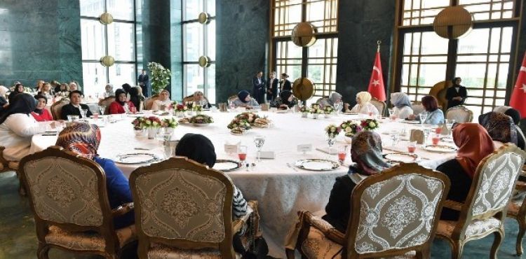 Başkan Büyükkılıç'ın Eşi Cumhurbaşkanlığı Külliyesi'nde