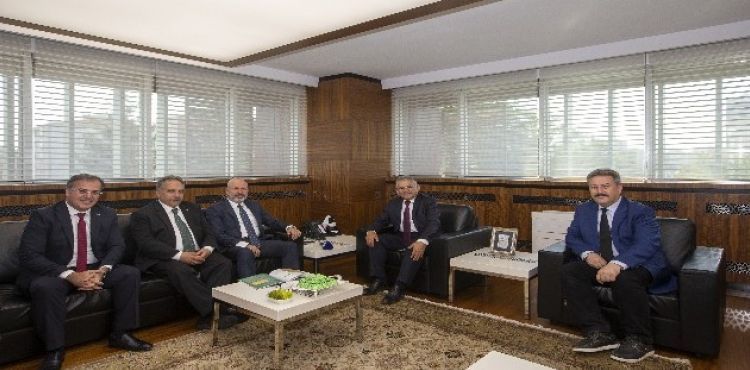 Külliye dönüşü başkanlar zirvesi