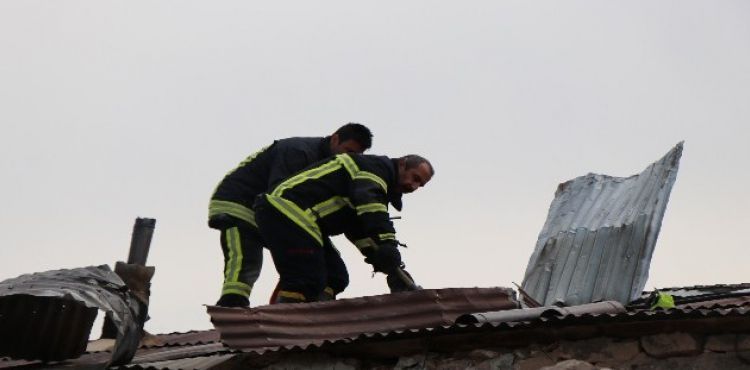 Müstakil evde çıkan yangın büyümeden söndürüldü