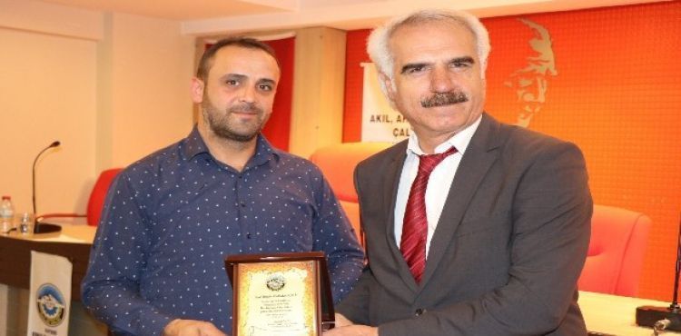 Ahi adaylarına plaket verildi