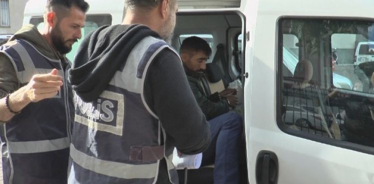 Suç makinesi adam evinde yakalandı