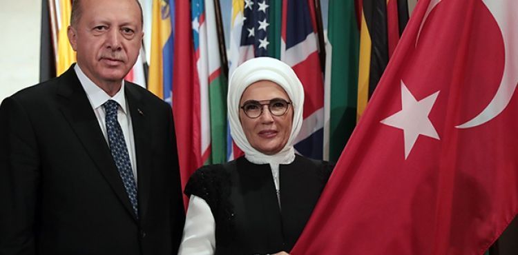 Cumhurbaşkanı Erdoğan ve eşi Emine Erdoğan'dan BM'de hatıra fotoğrafı