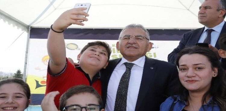 Büyükşehir'den Bilim Şenliği
