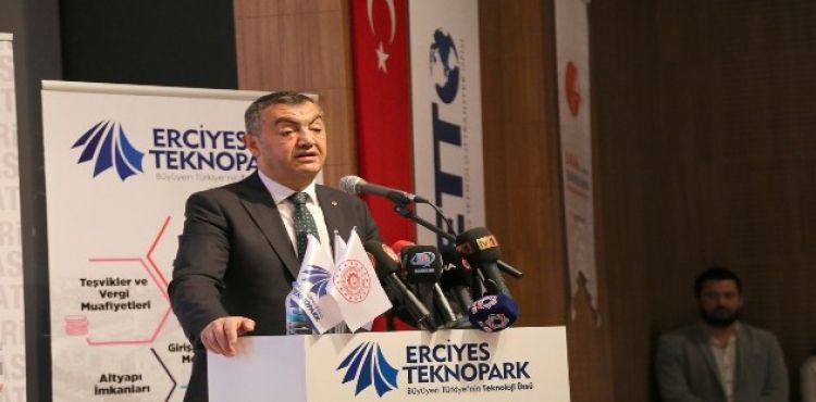 Mehmet Büyüksimitci, “Ülkemizin Zenginleşmesinin Yolu Girişimcilikten Geçiyor”