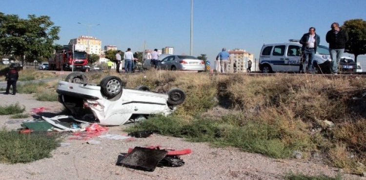 Otomobil şarampole yuvarlandı: 2 yaralı
