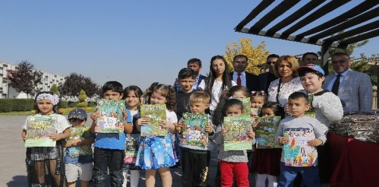 Büyükşehir çocukların hayvan sevgisini pekiştiriyor