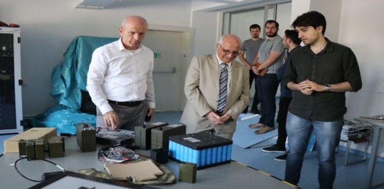 Lityum iyon pillerinin kaşifi Faslı Bilim Adamı Rachid Yazami, ASPİLSAN'ı ziyaret etti