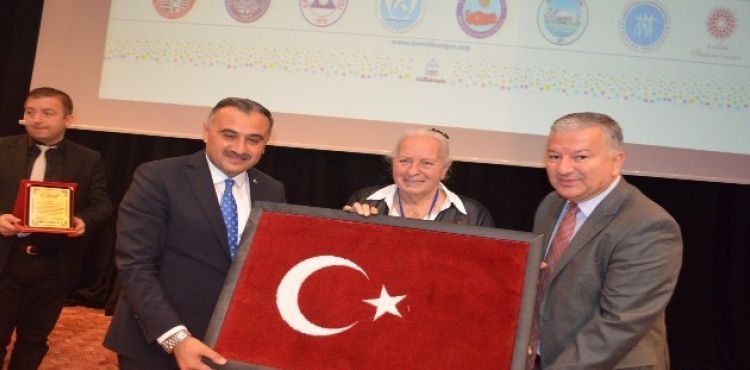 2.Uluslararası Develi Aşık Seyrani Türk Kültürü Kongresi 2. Gününde Babası Kazım Karabekir'i anlattı