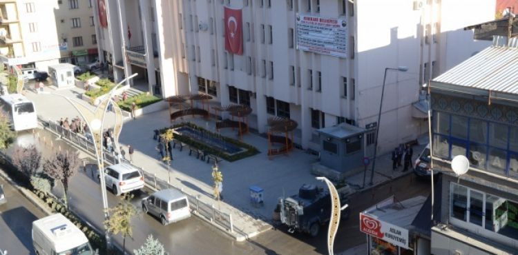 HDP'li belediyelere terör operasyonu!