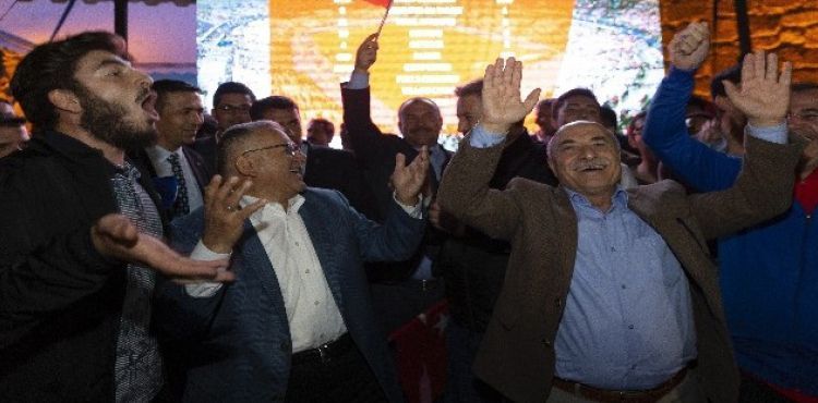 Başkan Büyükkılıç'tan Asker Selamı