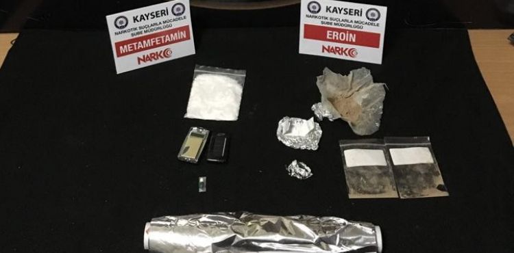Kayseri polisi uyuşturucu tacirlerine göz açtırmıyor: 2 gözaltı