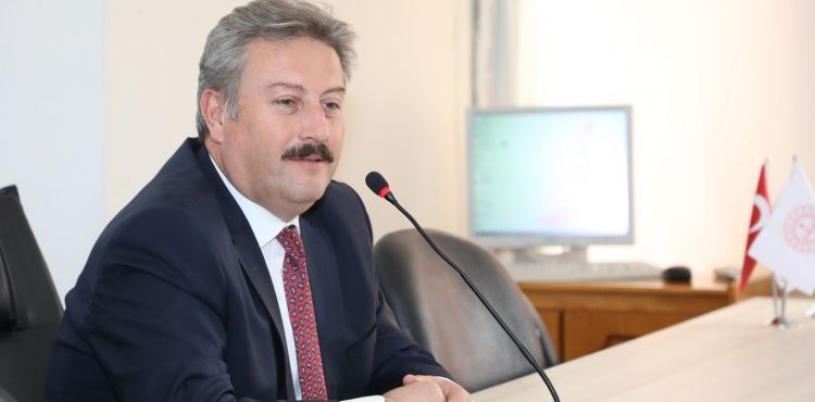 BAŞKAN PALANCIOĞLU’NDAN ÖĞRENCİLERE ALTIN ÖĞÜTLER