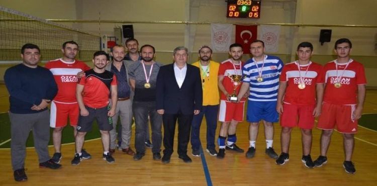 Bnyan'da Voleybol Heyecan Sona Erdi