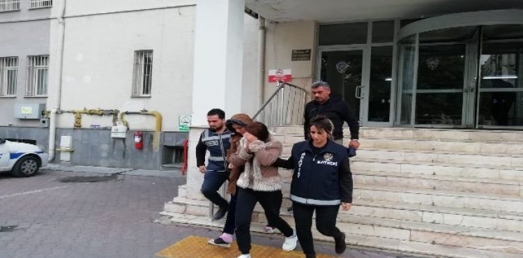 2 yıldır aranan kadın hırsızlar yakalandı