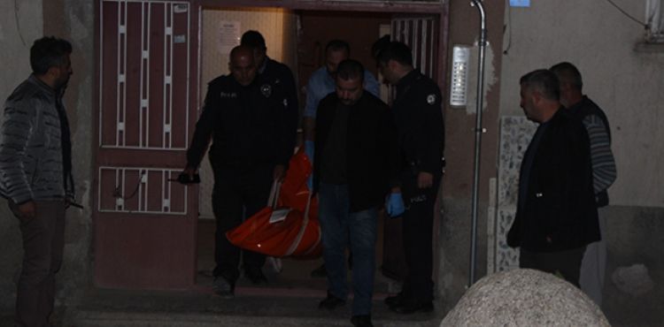 2 çocuk annesi kadın çocuğunun gözleri önünde öldürüldü