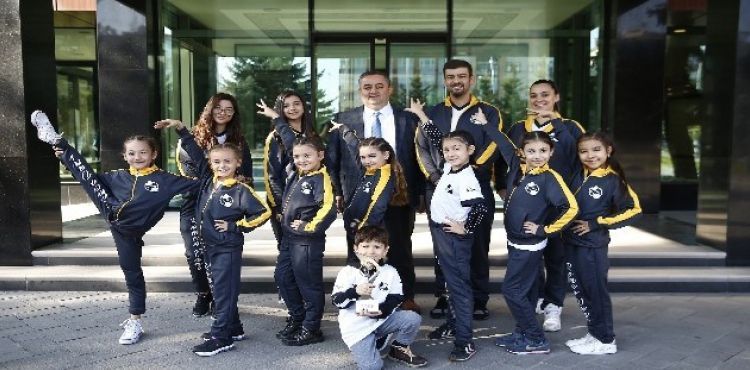 Mili Dansçılar Büyükşehir'de