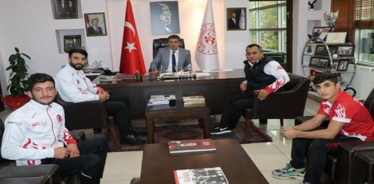 Muaythaicilerden Avrupa Şampiyonası öncesi Eskici'ye ziyaret
