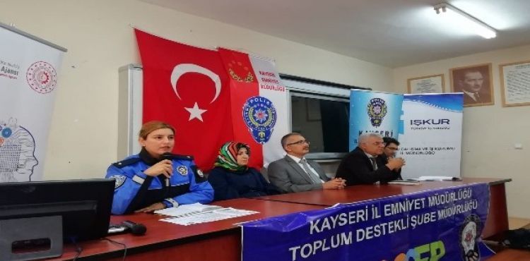 TDP tarafından hazırlanan ‘Geleceğe Atılan İmzalar' projesi ile 400 meslek lisesi öğrencisine kariyer planlaması anlatıldı