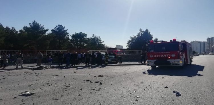 Okul önünde meydana gelen kazada faciadan dönüldü