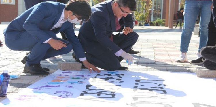 Rektör Taş'tan LÖSEV'e destek