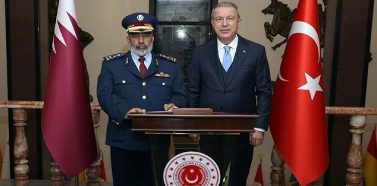 Bakan Akar, Katar Genelkurmay Başkanı Al-Ghanim ile bir araya geldi
