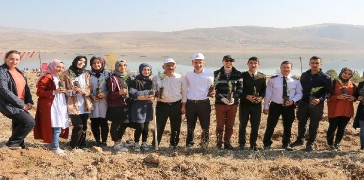 Yarınlara Nefes Olmak İçin Yahyalı'da 11 Bin Fidan Dikildi