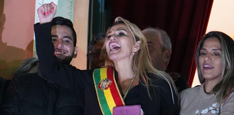 Bolivya'nın geçici devlet başkanı belli oldu