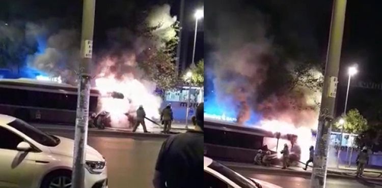 Esenyurt'ta otobüs alev alev yandı