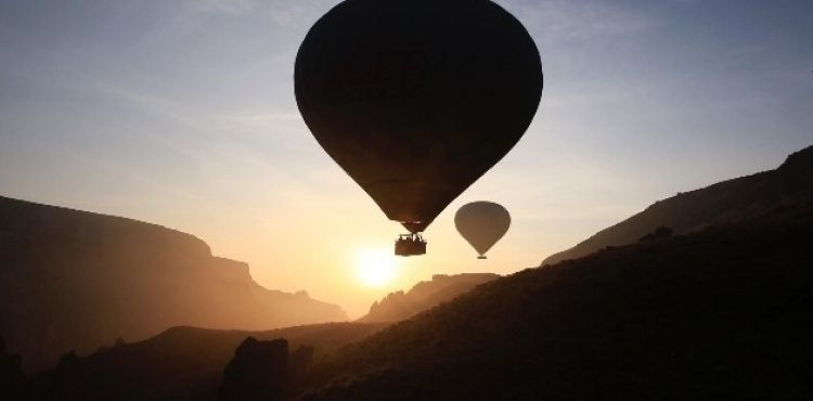 Kayseri'de sıcak hava balonları gökyüzüyle buluştu