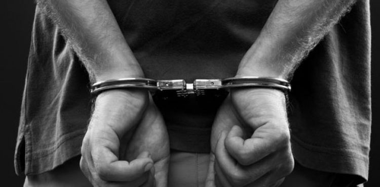 İzmir'deki 3 farklı operasyonda 32 tutuklama